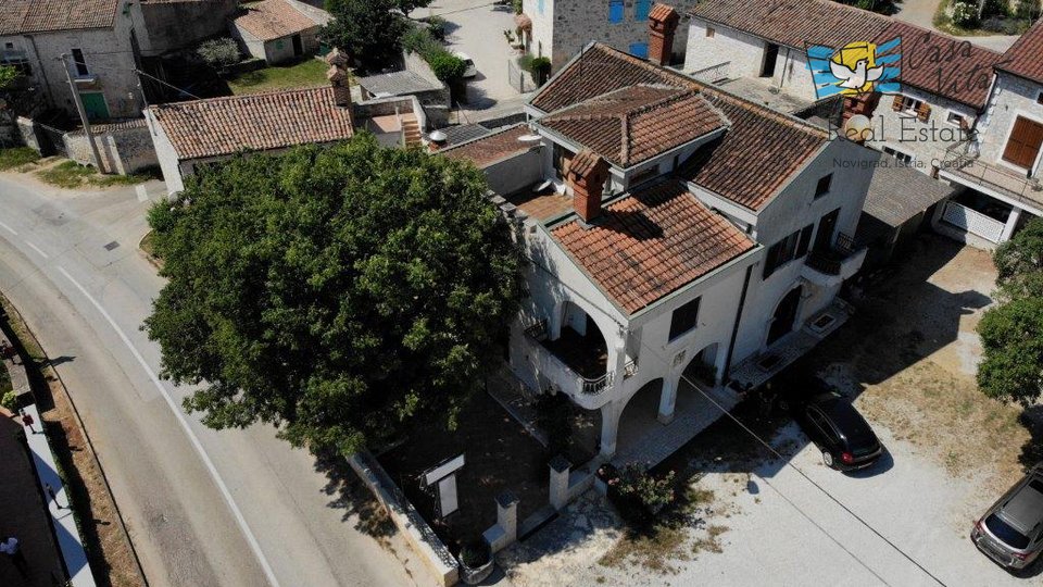 House, 400 m2, For Sale, Sveti Lovreč - Flengi
