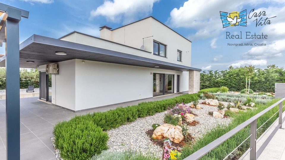 Beautiful and modern villa 10km from the sea and the city of Porec!