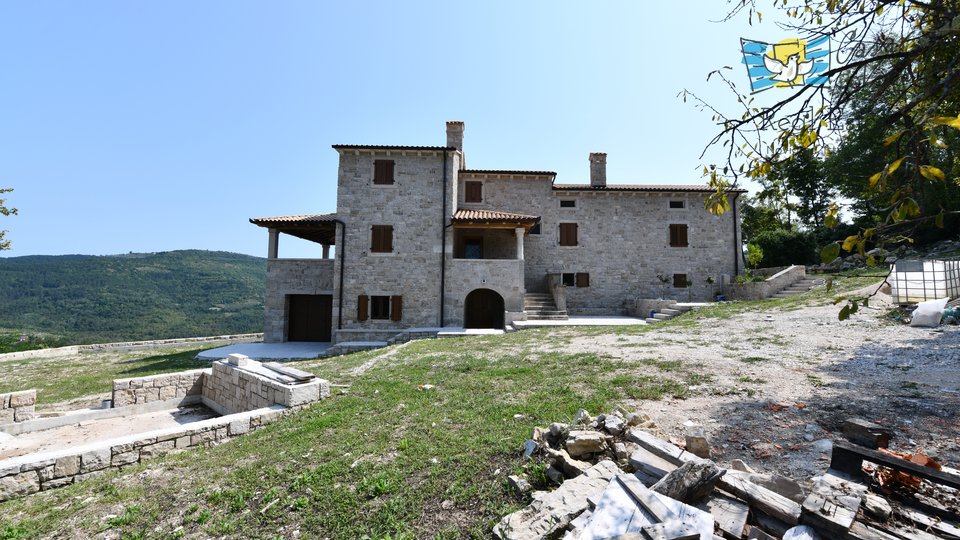 House, 358 m2, For Sale, Motovun