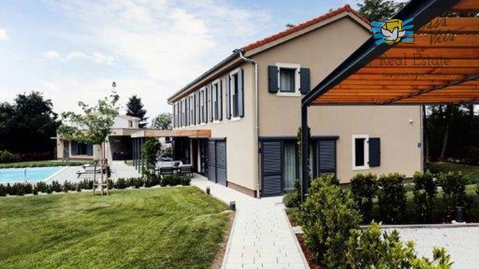 House, 286 m2, For Sale, Poreč