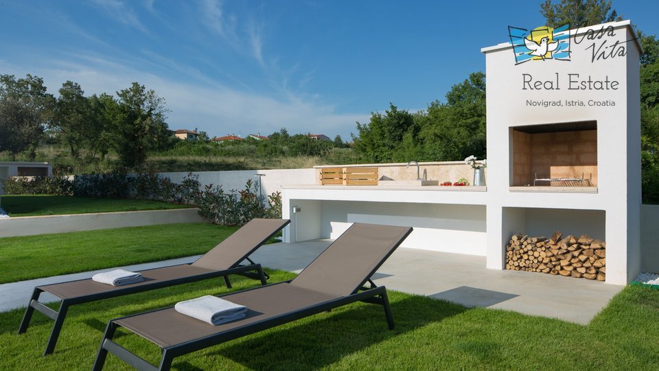Villa mit moderner Architektur in der Nähe von Poreč, 800 m vom Meer entfernt!