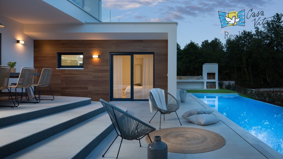 Villa mit moderner Architektur in der Nähe von Poreč, 800 m vom Meer entfernt!