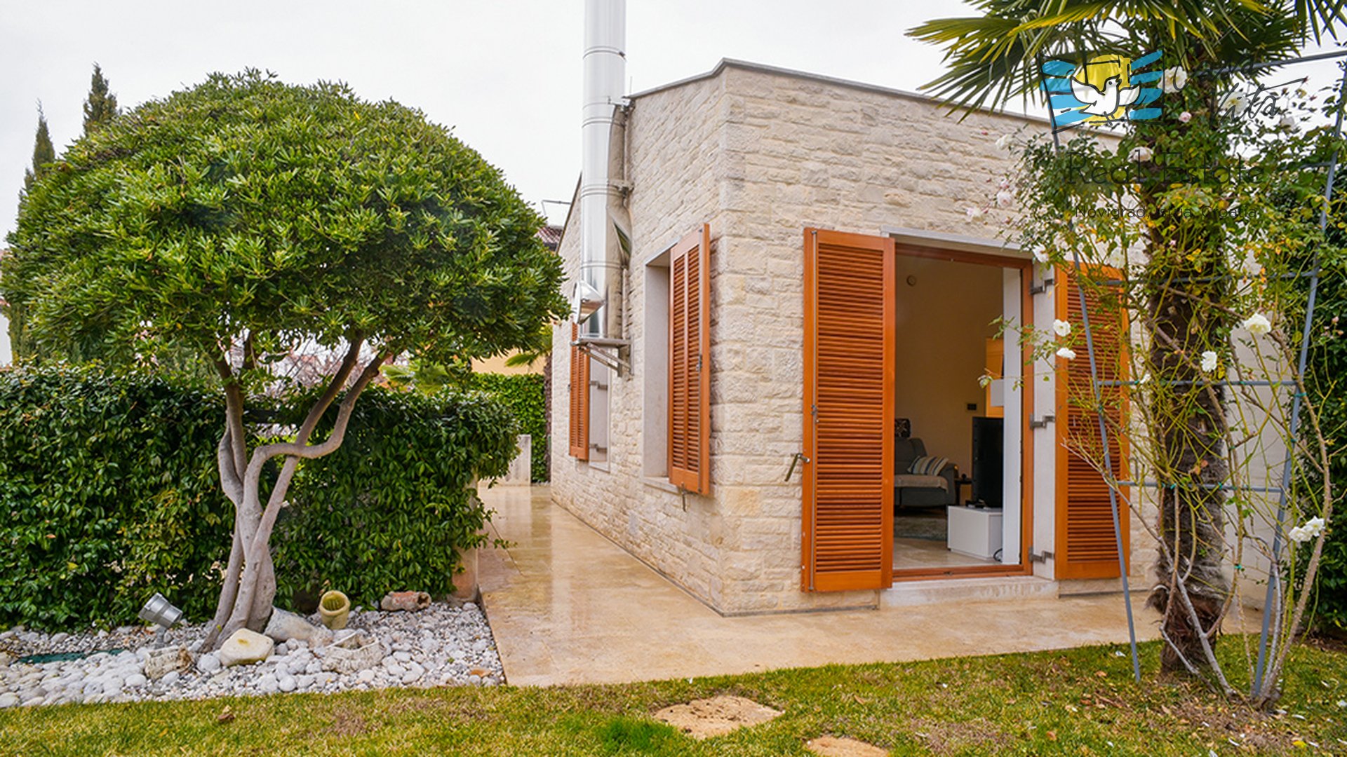 Casa moderna in un'ottima posizione a Cittanova, a 350 metri dal mare!