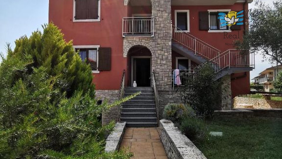 Apartmenthaus in der Nähe der Stadt Novigrad!