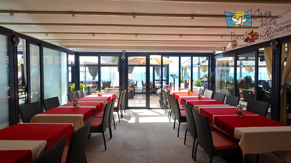 Restaurant in Novigrad, erste Reihe zum Meer!