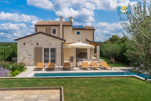 House in the vicinity of Poreč, 150m2!