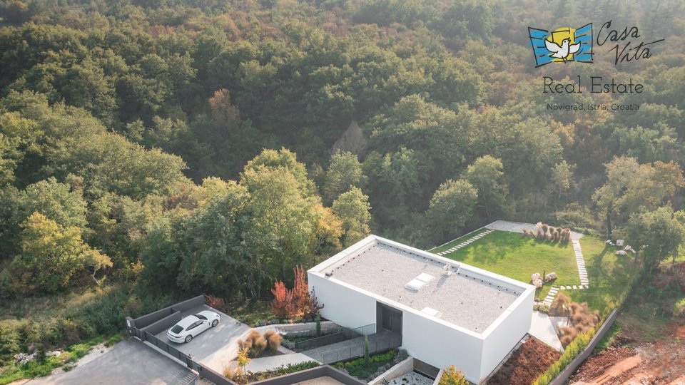 Villa of modern architecture near the city of Poreč!