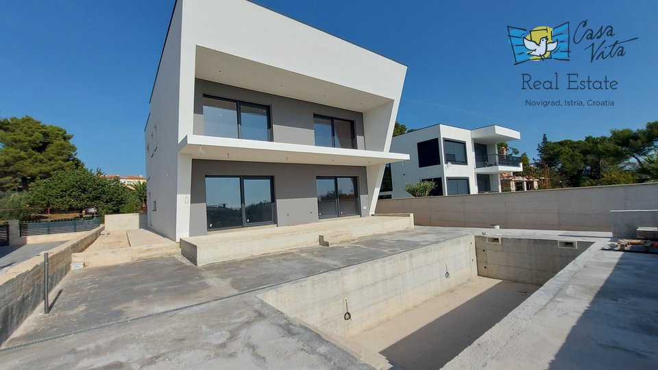 House, 300 m2, For Sale, Medulin