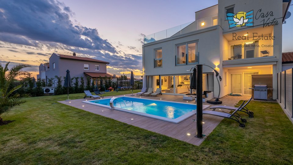 House, 261 m2, For Sale, Poreč