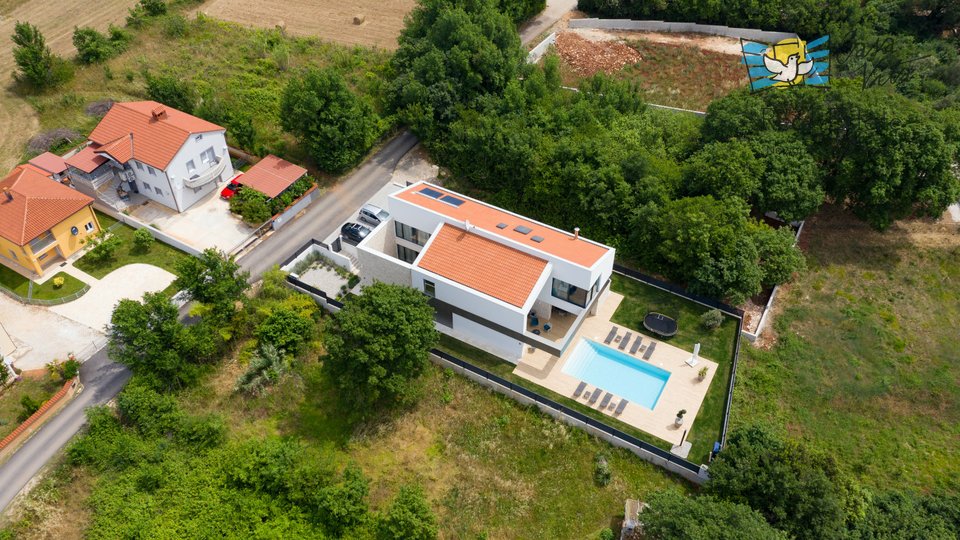 Villa in der Nähe von Pula, 500 m vom Meer entfernt!