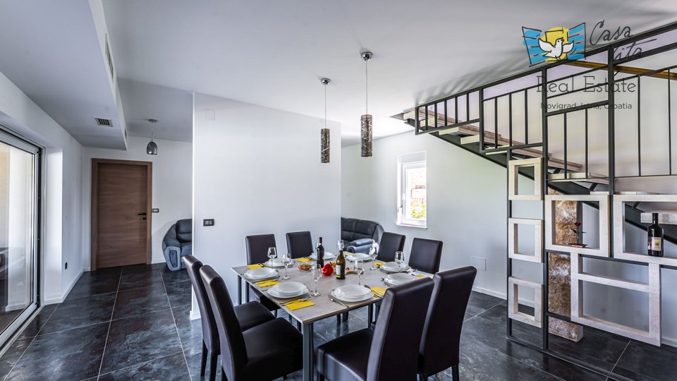 House, 274 m2, For Sale, Novigrad