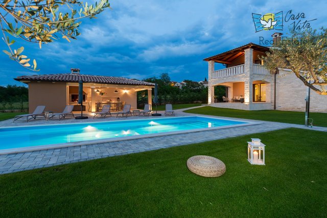 Poreč! Villa with a large garden and swimming pool!
