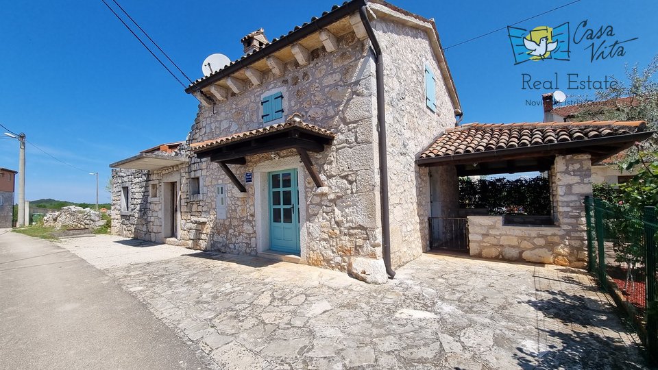 Stone house in the vicinity of Poreč with a swimming pool!