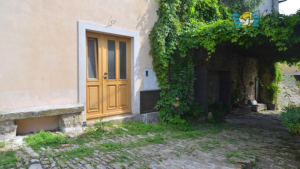 House, 83 m2, For Sale, Motovun
