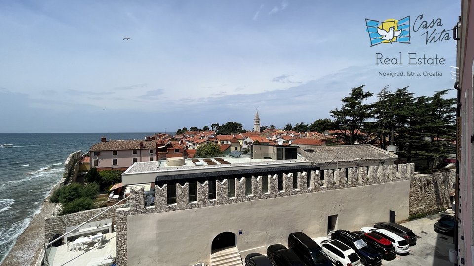 Apartment in the center of Novigrad - first row to the sea!