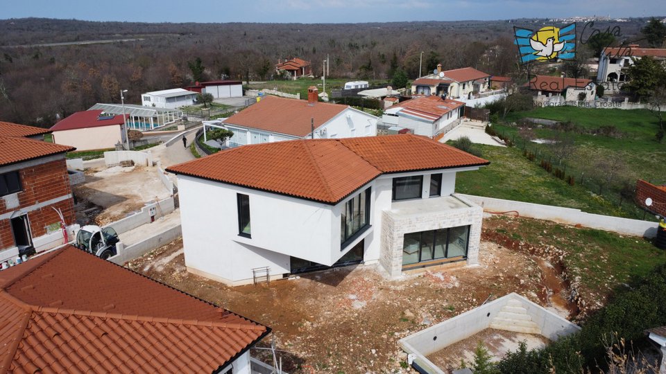 Detached house in Istria with a swimming pool
