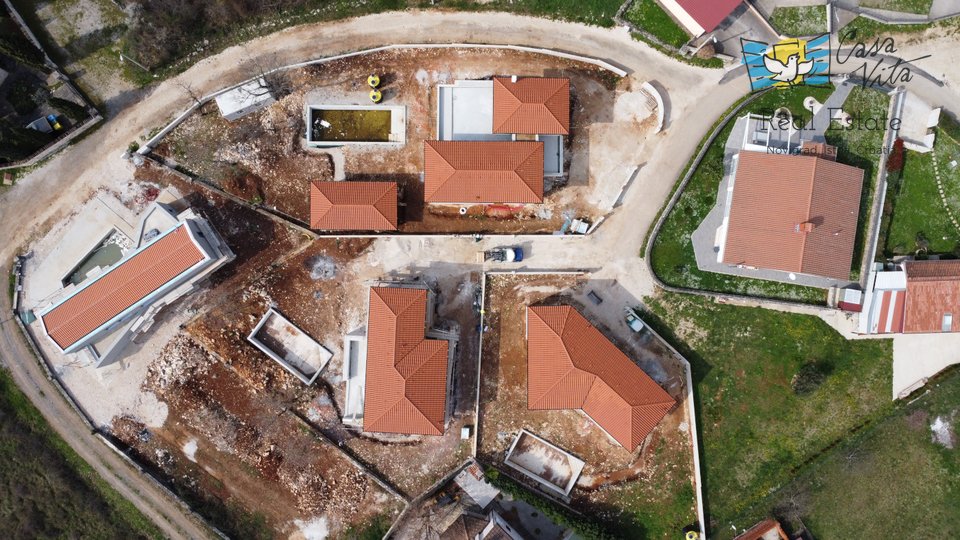 Nuova casa con piscina in Istria