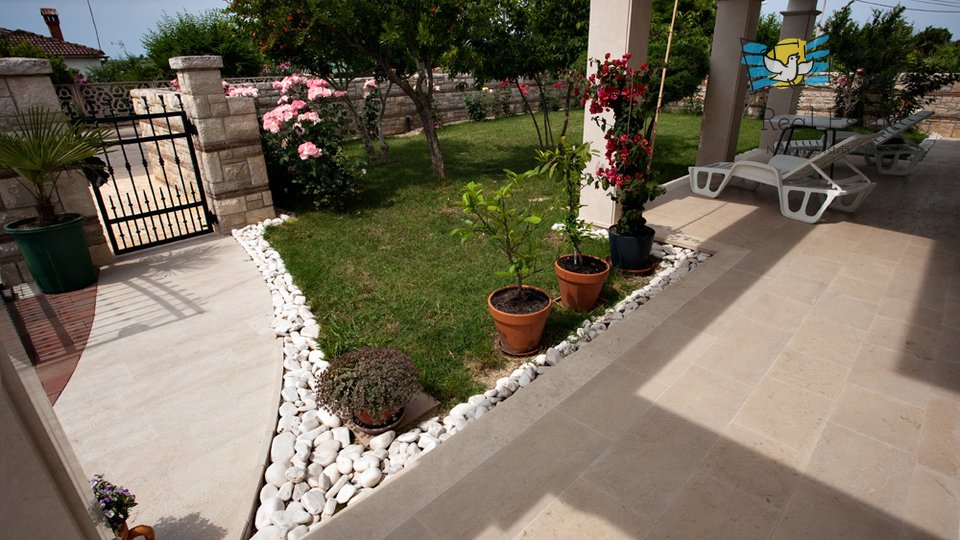 House, 300 m2, For Sale, Umag