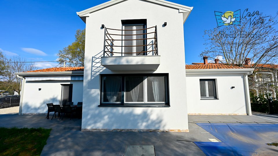 A new house with a swimming pool near Poreč