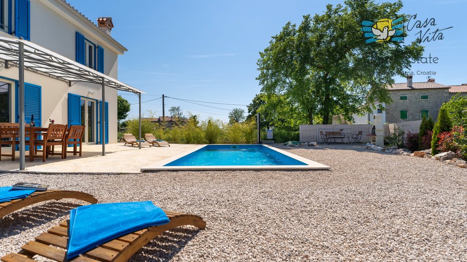 Detached house in the vicinity of Poreč with a swimming pool!