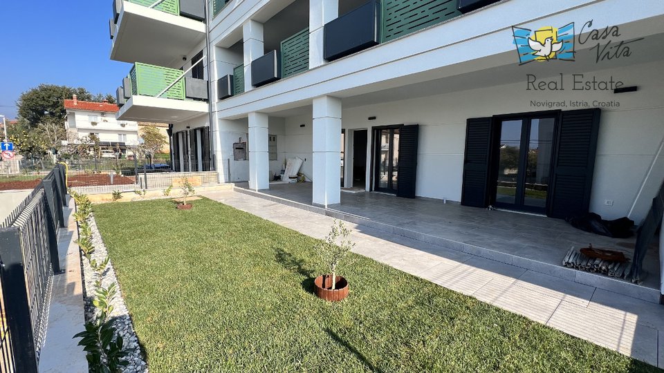 Nice and spacious apartment on the ground floor of a newer building - Novigrad!