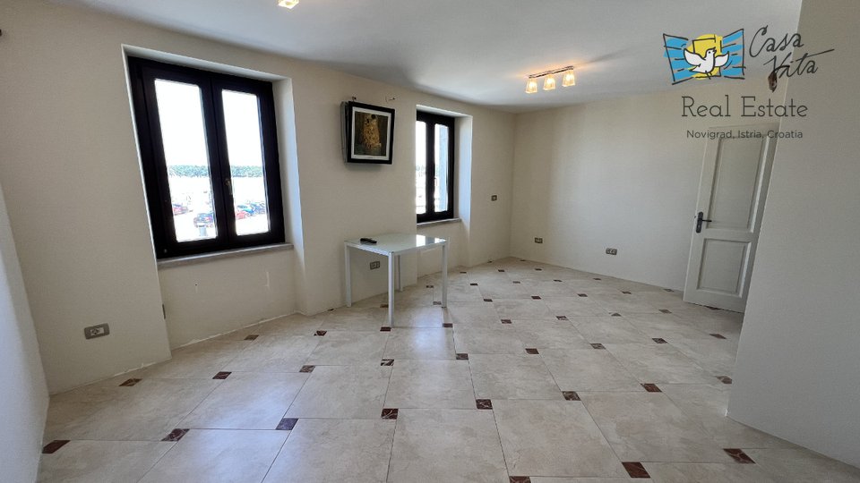 Apartment im Zentrum von Novigrad – erste Reihe zum Meer!