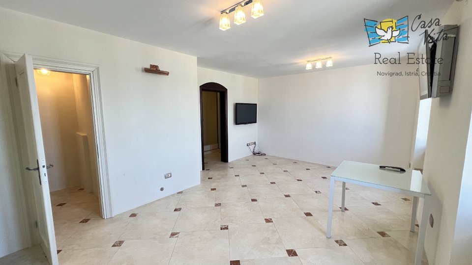 Apartment im Zentrum von Novigrad – erste Reihe zum Meer!