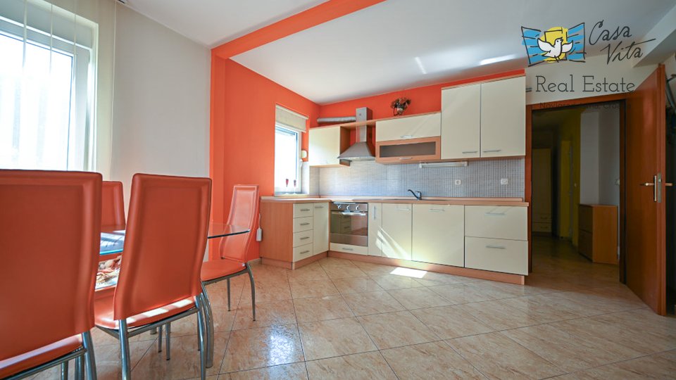 Apartment on the ground floor in a great location in Novigrad - 500m from the sea!