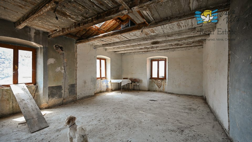 Casa in pietra da ristrutturare a Verteneglio con vista mare