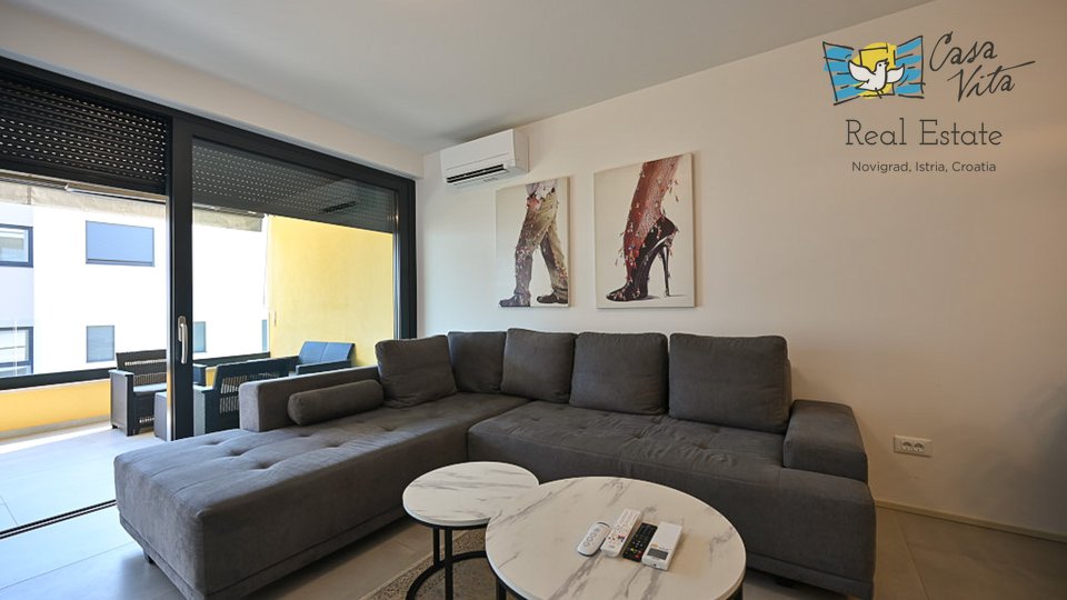 Apartment in Novigrad in a building with an elevator - 1000m from the sea!