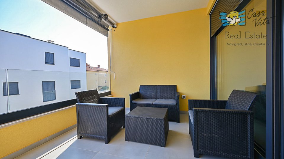 Apartment in Novigrad in a building with an elevator - 1000m from the sea!