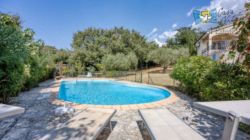 Freistehendes Haus in Kaštelir mit wunderschönem Blick auf das Meer!