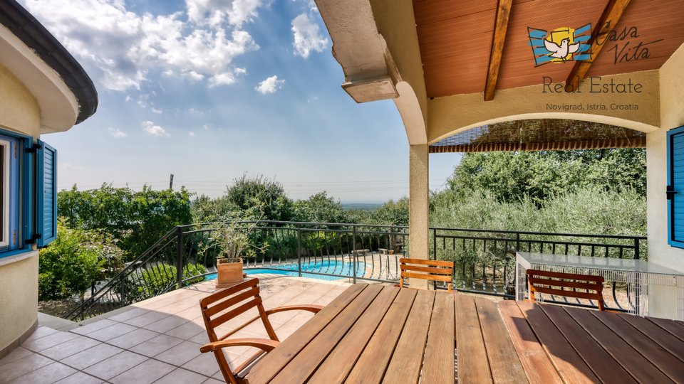 Freistehendes Haus in Kaštelir mit wunderschönem Blick auf das Meer!