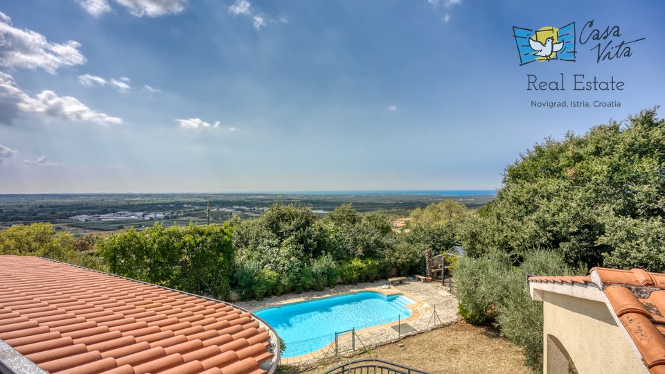 Casa indipendente a Kaštelir con una bellissima vista sul mare!