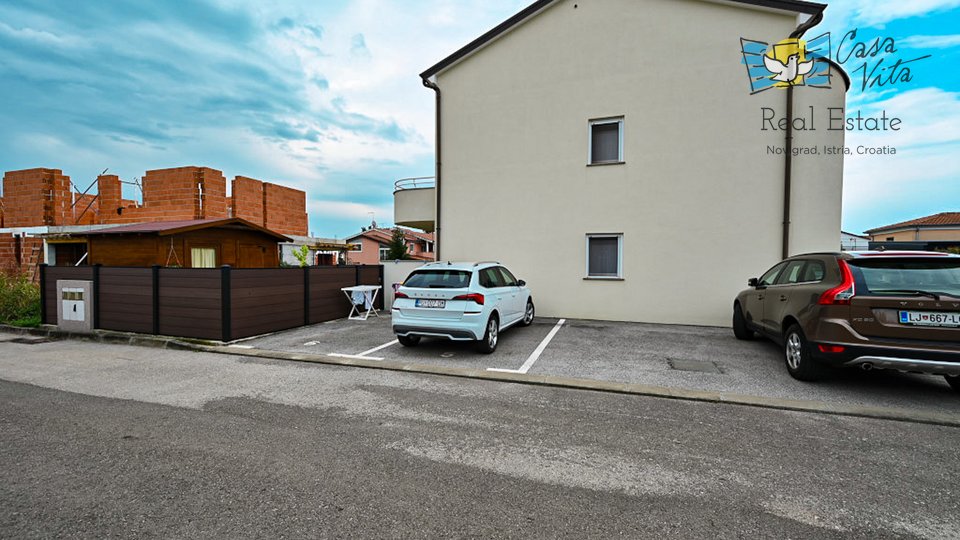 Una casa spaziosa con tre camere da letto e un bel giardino!