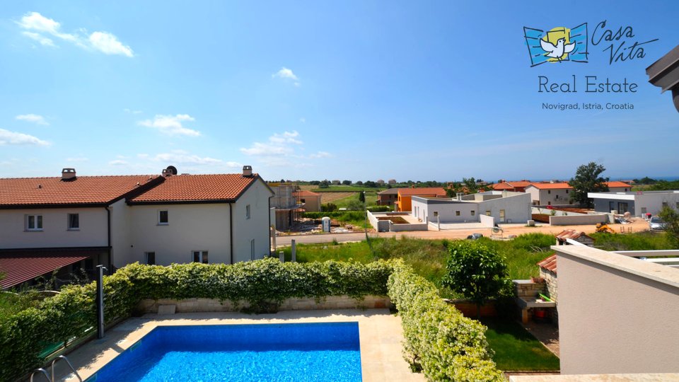 Beautiful house in Novigrad with swimming pool and nice garden.